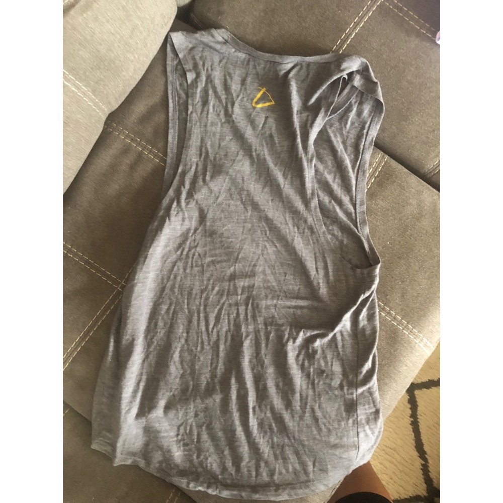 Workout tank - Picture 2 of 3